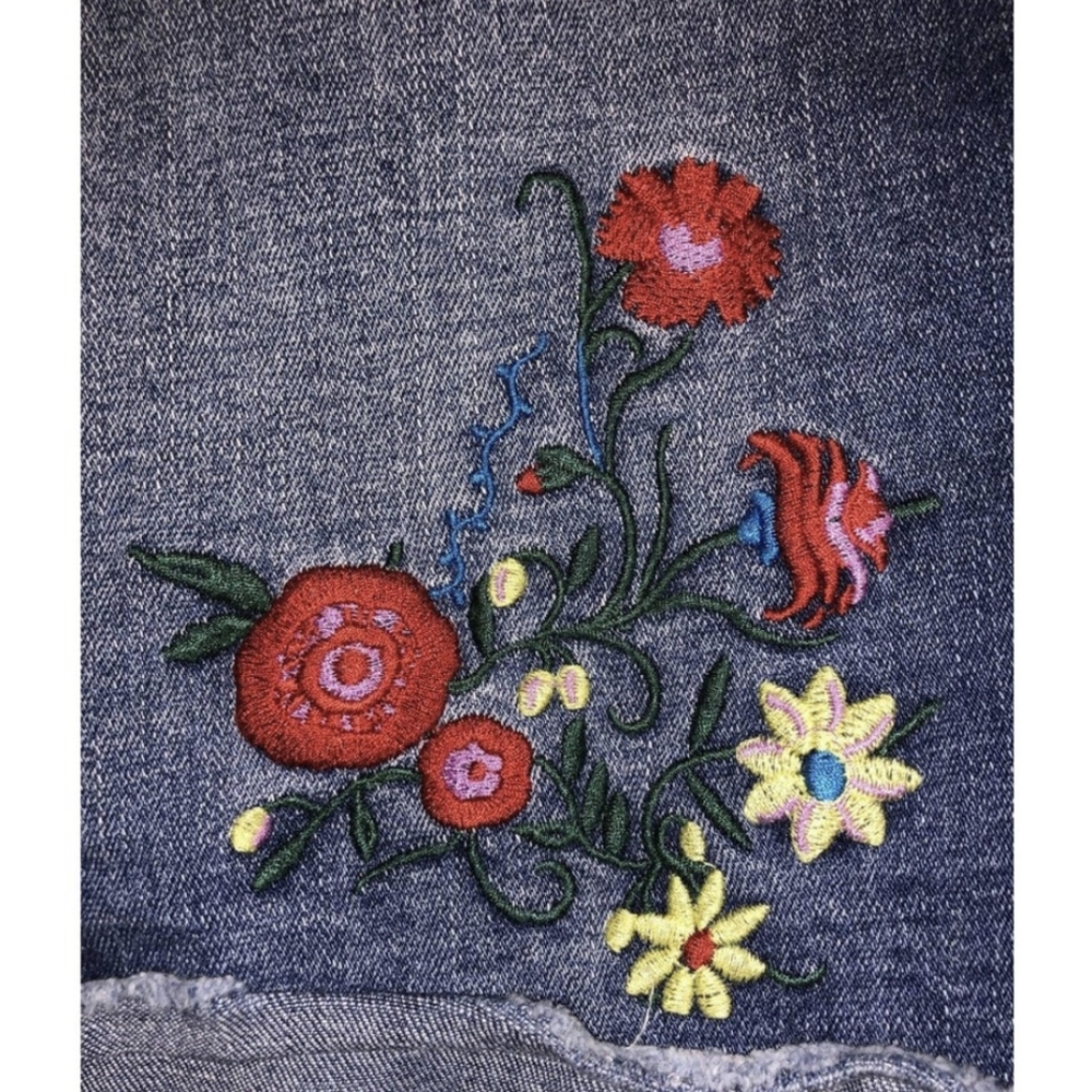 J. CREW Embroidered Denim Skirt, Size 2, Stretch Mini Jean, Raw Hem, w/ pockets! - Picture 6 of 13